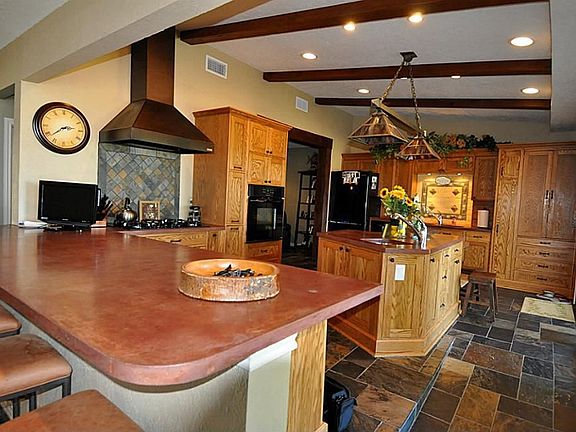 3rd image of 1022 Shorewood Dr