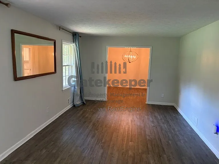 120 Riley Ct — Photo 5