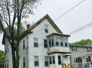 27 Abbott St, Lawrence, MA 01843