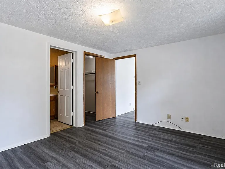 15060 Michael St — Photo 30
