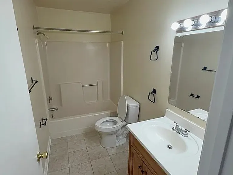 241 Pheasant Run Dr — Photo 7