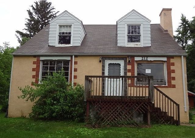 1st image of 212 E 58th Pl