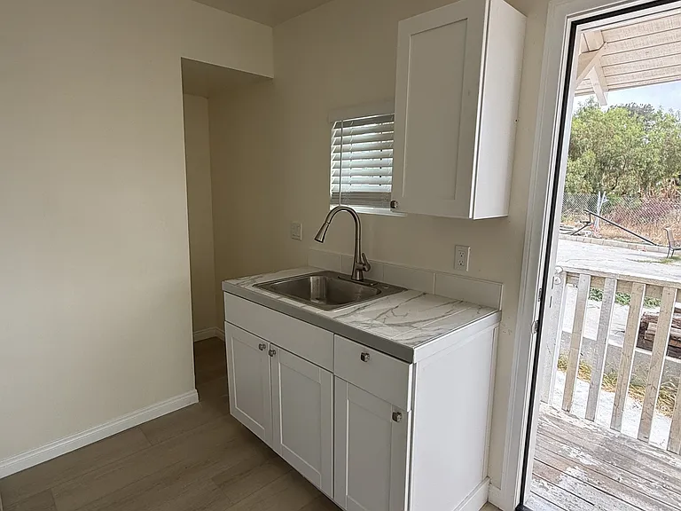 3260 Ocean View Blvd #B — Photo 4