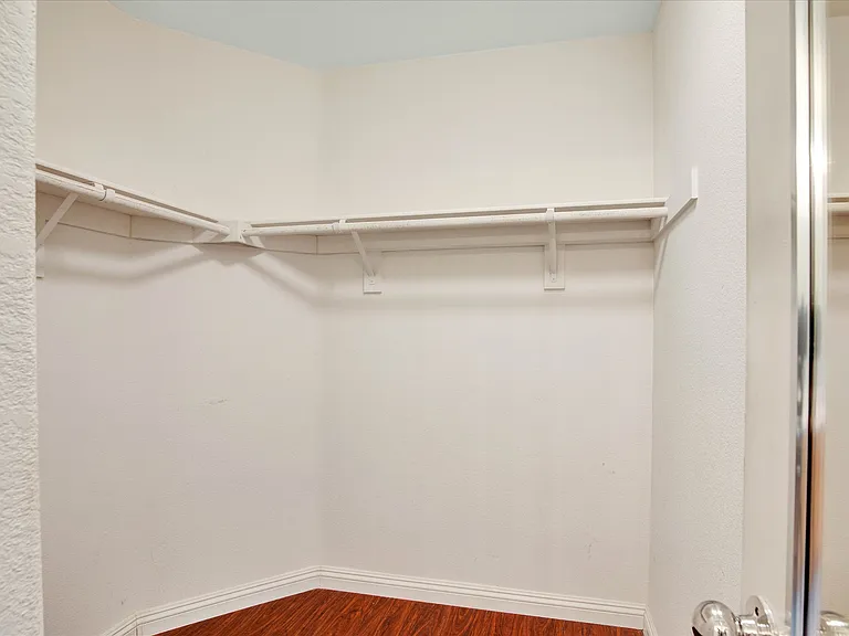 10910 Ivy Hill Dr #4 — Photo 2