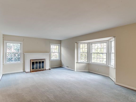 5th image of 1111 Beverly Hill Dr