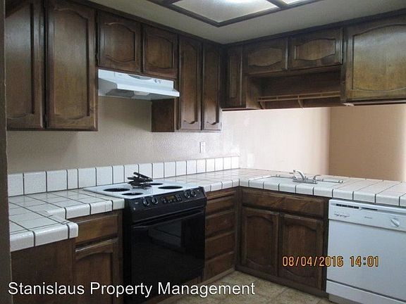 5th image of 817 E Orangeburg Ave APT 12