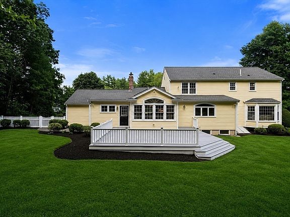2nd image of 27 Oriole Rd