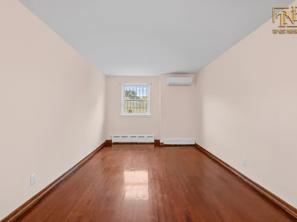 4812 Bedford Avenue image 6 of 17