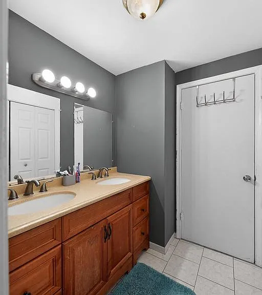 2523 Robinson Pl — Photo 18