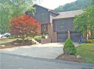 240 Kinvara Dr, Pittsburgh, PA