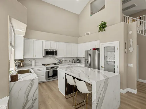 9521 Marina Valley Ave, Las Vegas, NV 89147