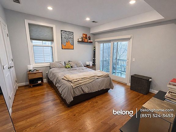5th image of 282 Maverick St #2