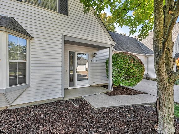 5th image of 19345 Wheelers Ln #120