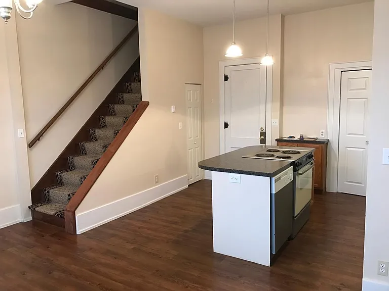801 S Main St #2 — Photo 9