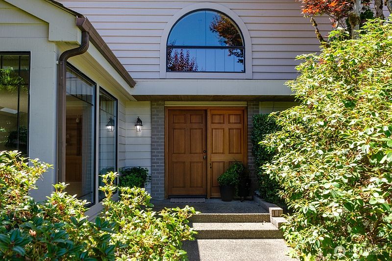 3rd image of 106 Chinook Lane