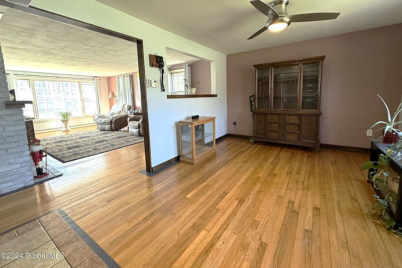 5th image of 5 Parkwood Drive