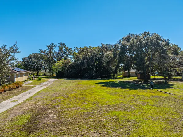 1747 Sol Legare Rd, Charleston, SC 29412