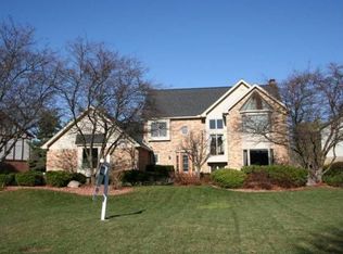 1533 Kings Carriage Rd, Grand Blanc, MI 48439