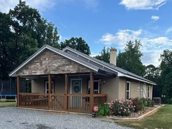 2446 Hudspeth Rd, Catawba, NC 28609