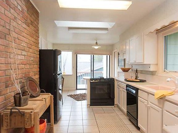 5th image of 3003 Harrow Dr