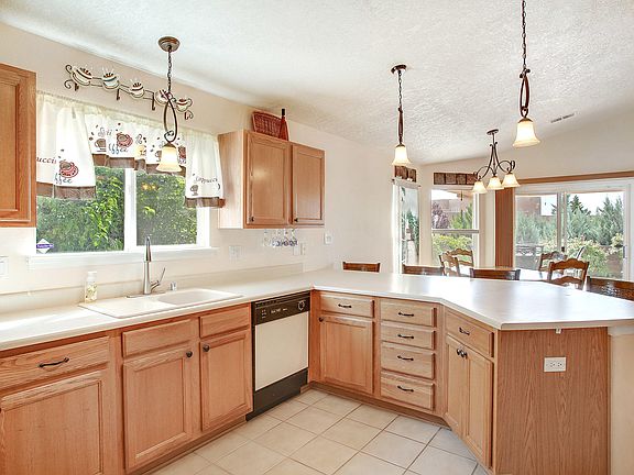 3rd image of 9808 Cassidy Dr NW