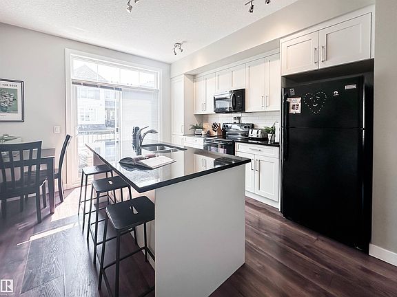 3rd image of 600 Bellerose Dr #89