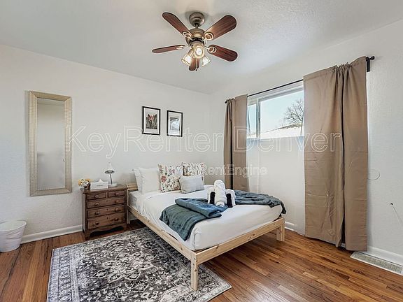 5th image of 2928 N Milwaukee St