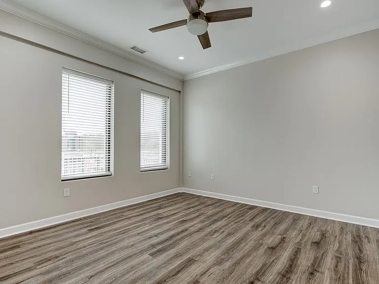 160 Morrow Ave #208 — Photo 7