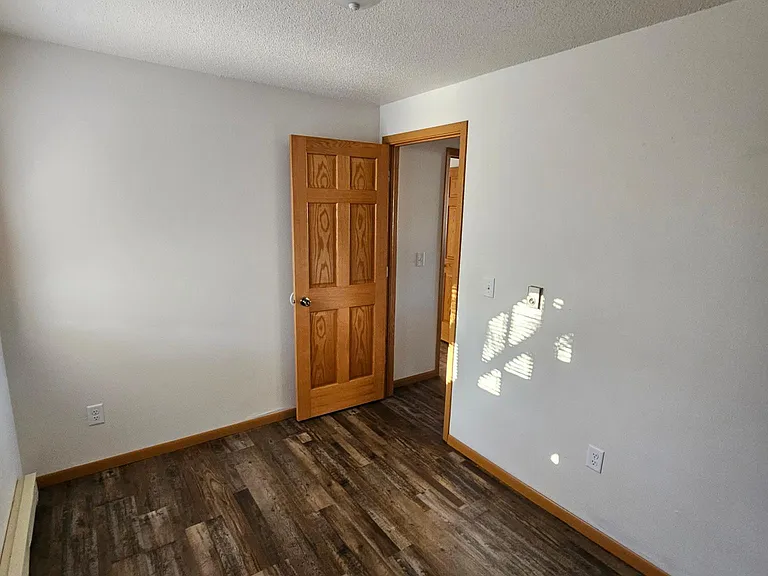 1260 Oakview Dr #1 — Photo 19
