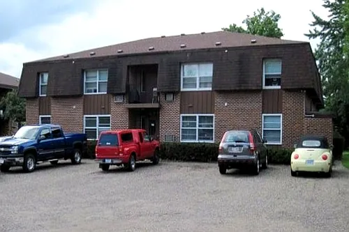675 Laura St Photo 1