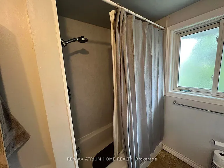 181 B Cedarvale Cres — Photo 12