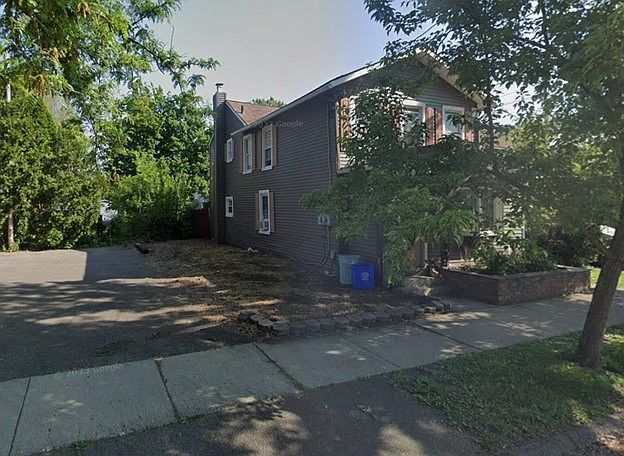 1st image of 154 W 6th St