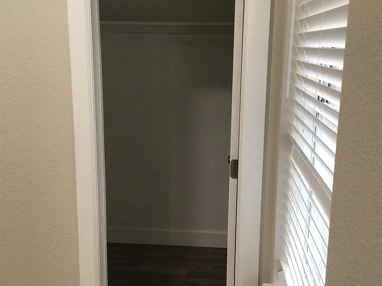 10531 Tilbrook Dr — Photo 10