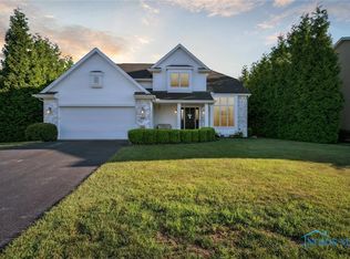 399 Nora Dr, Perrysburg, OH