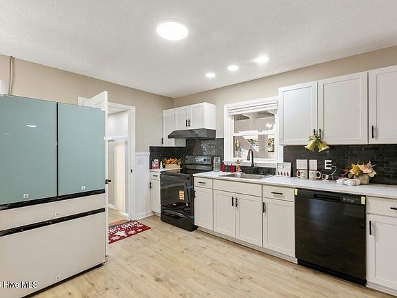 3rd image of 3202 College Road S