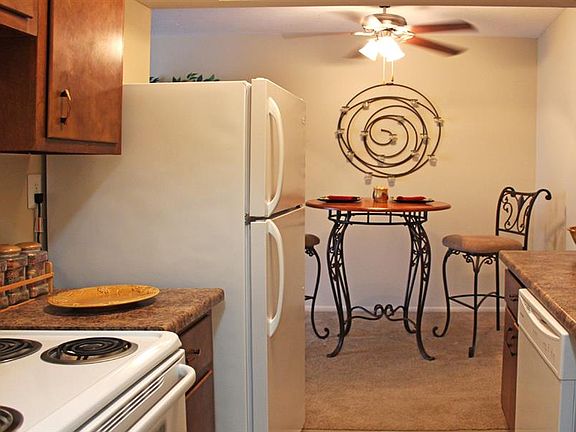 5th image of 4000 Westbrook Dr #2-730