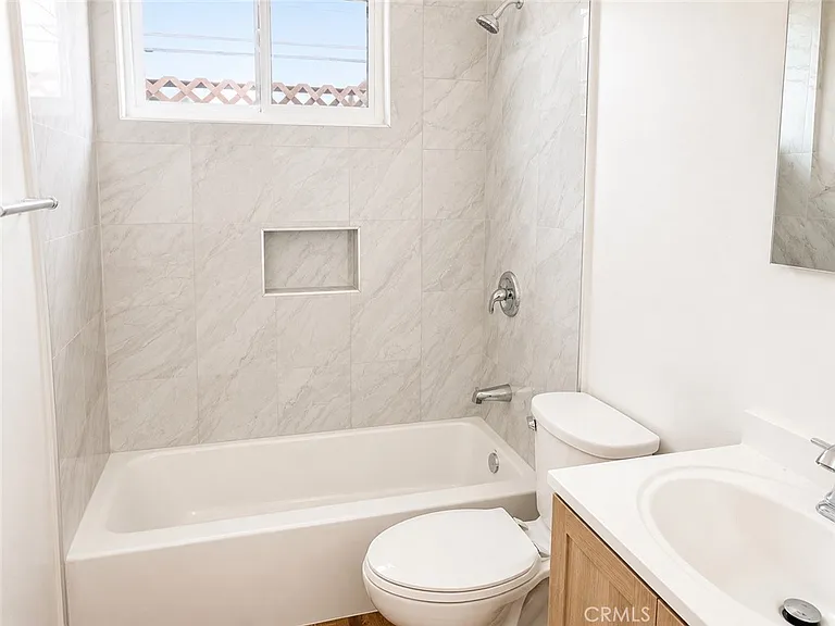 15228 S Normandie Ave #B — Photo 9