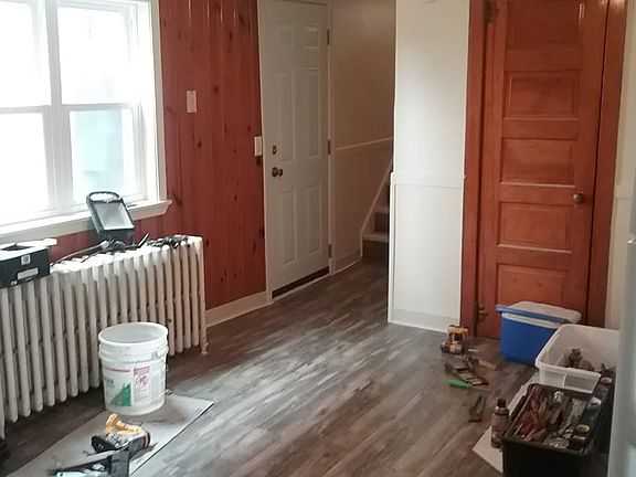 Kitchen dining area