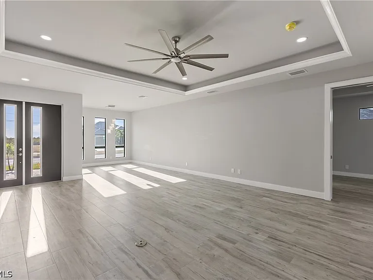 3311 Surfside Blvd — Photo 3