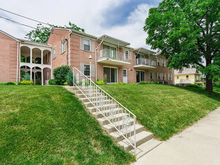 285 N Sandusky St #1 — Photo 7