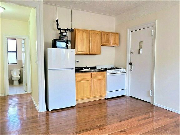 4th image of 2541 Aqueduct Ave W #E4
