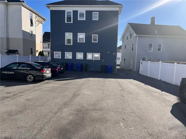131 Cowden St, Central Falls, RI 02863