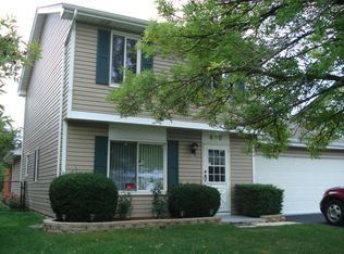 670 Springhill Cir, Naperville, IL 60563