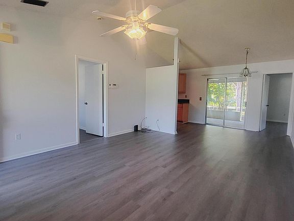 2nd image of 719 SW Arkansas Terrace