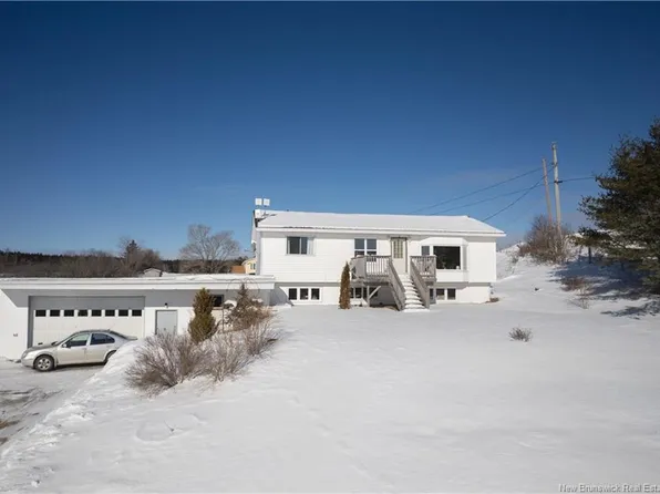 2 Miller Ln, Kingston, NB E5S 2J2