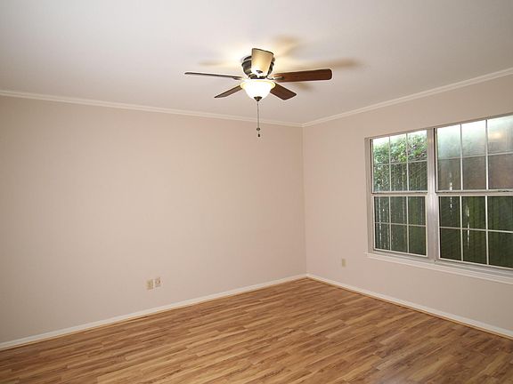 5th image of 1223 Augusta Dr APT 45