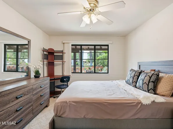 135 S Paseo Quinta APT B, Green Valley, AZ 85614