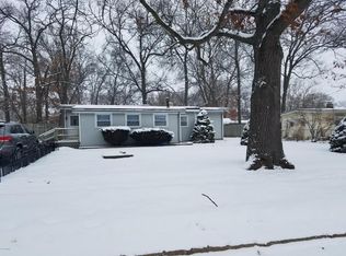 1009 Beech St SW, Wyoming, MI 49509