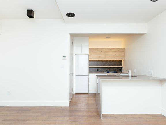 2nd image of 1068 Fulton St APT 5A