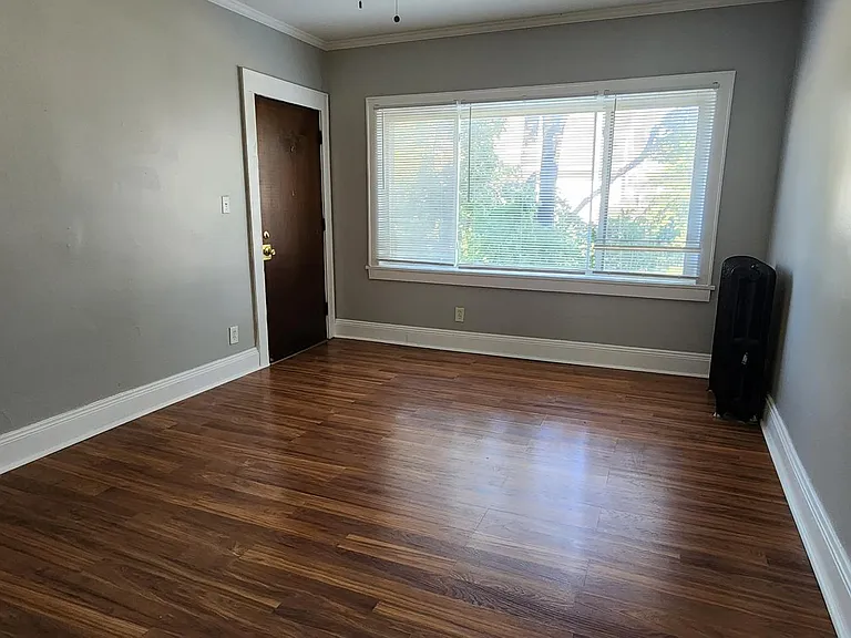 3507 Bosworth Rd — Photo 2